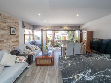 Reihenhaus mit Balkon zum Verkauf in Urbanizacion Faro