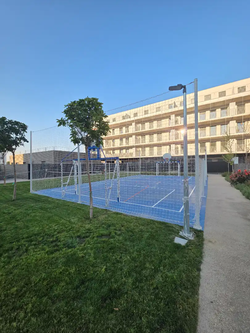 Parkplatz von Wohnung zur Miete in Valdemoro mit Klimaanlage, Heizung und Terrasse