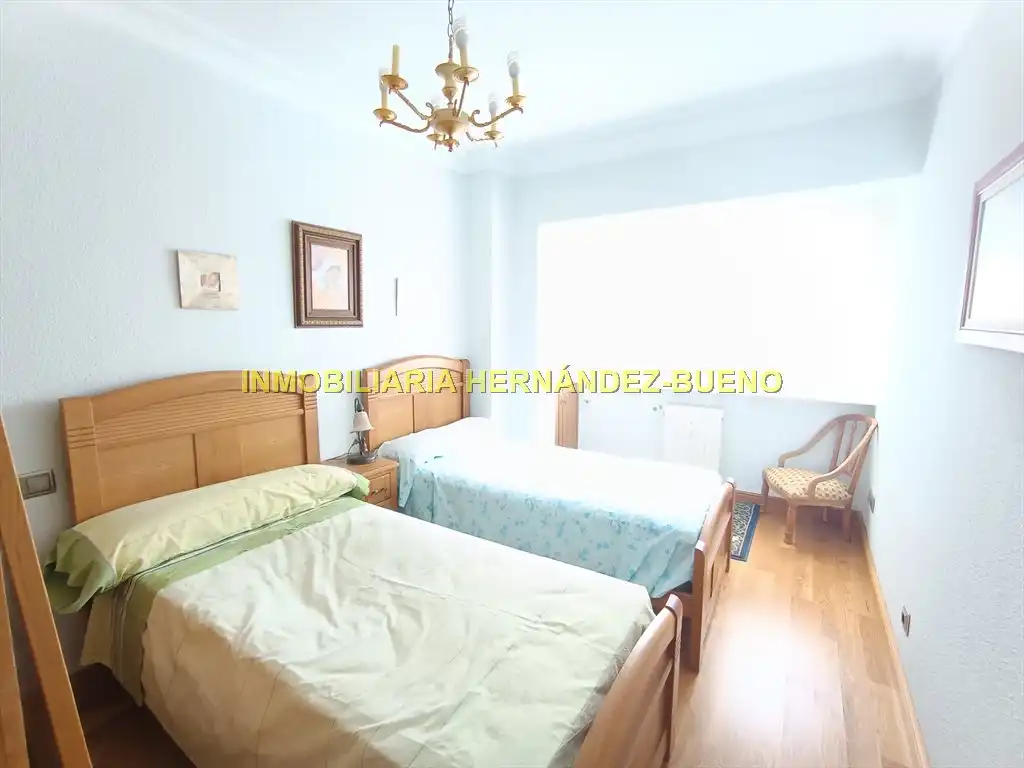Habitación de Piso de alquiler en Salamanca con Calefacción, Amueblado y Balcón