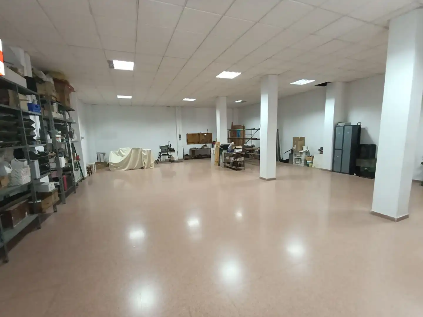 Local comercial en venta en Linarejos