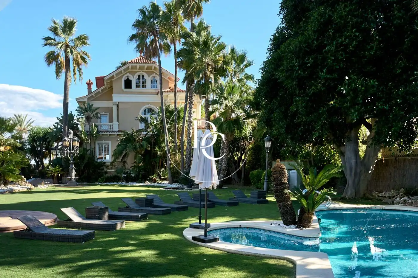 Garden of Houses for sale in Sitges  with Heating, Private garden and Terrace