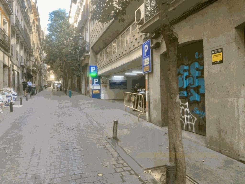 Aparcament de Pis en venda en  Madrid Capital