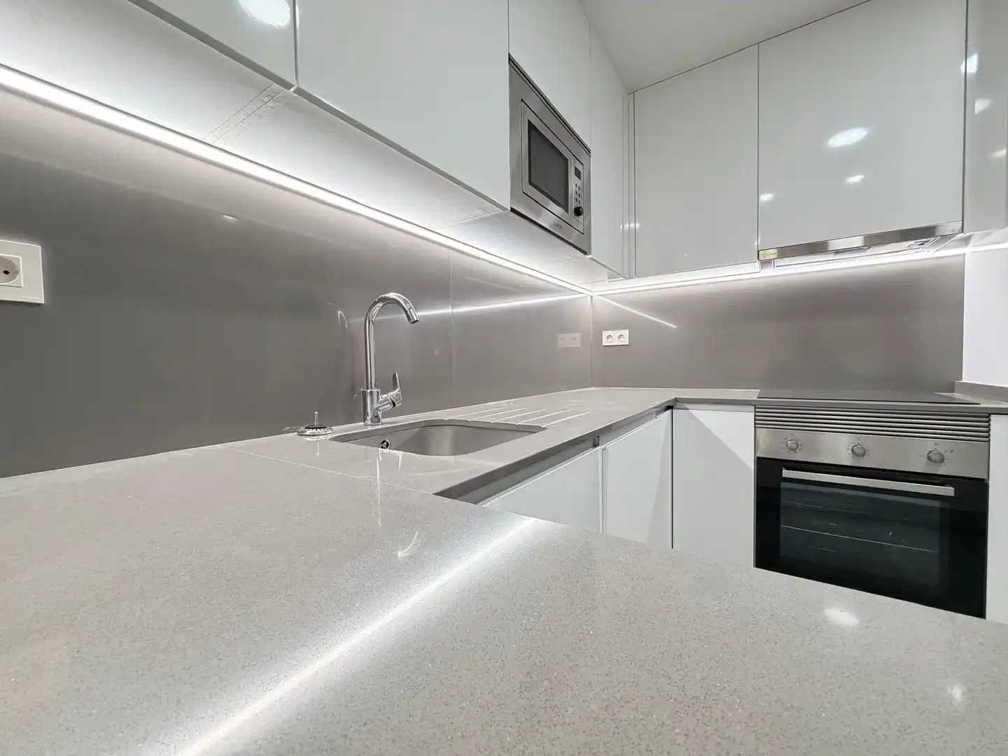 Apartament amb terrassa en venda a Calle de la loma, imagen 27