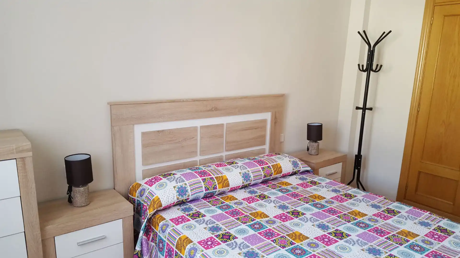 Dormitori de Apartament de lloguer en Toledo amb Aire condicionat, Calefacció i Parquet