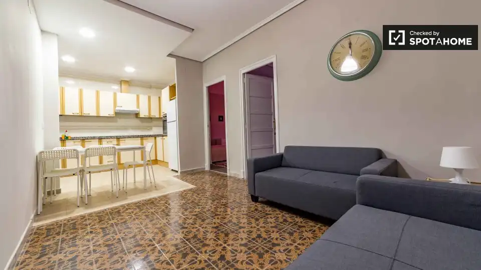Sala d'estar de Pis de lloguer en Valencia amb Aire condicionat, Calefacció i Moblat