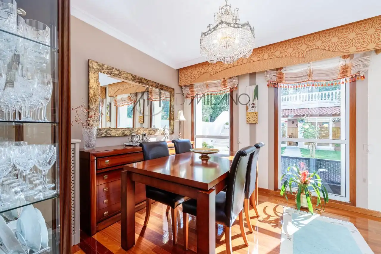 Comedor de Casa adosada en venta en Vigo  con Calefacción, Jardín privado y Parquet