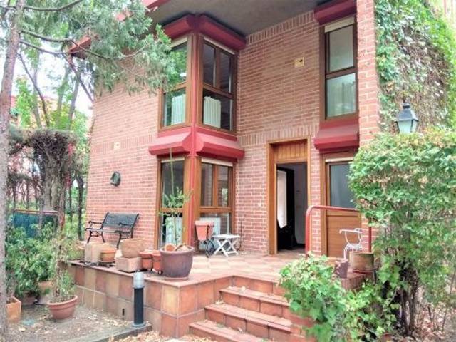 Casa-chalet en Venta en Calle Monteverde en Alameda de Osuna