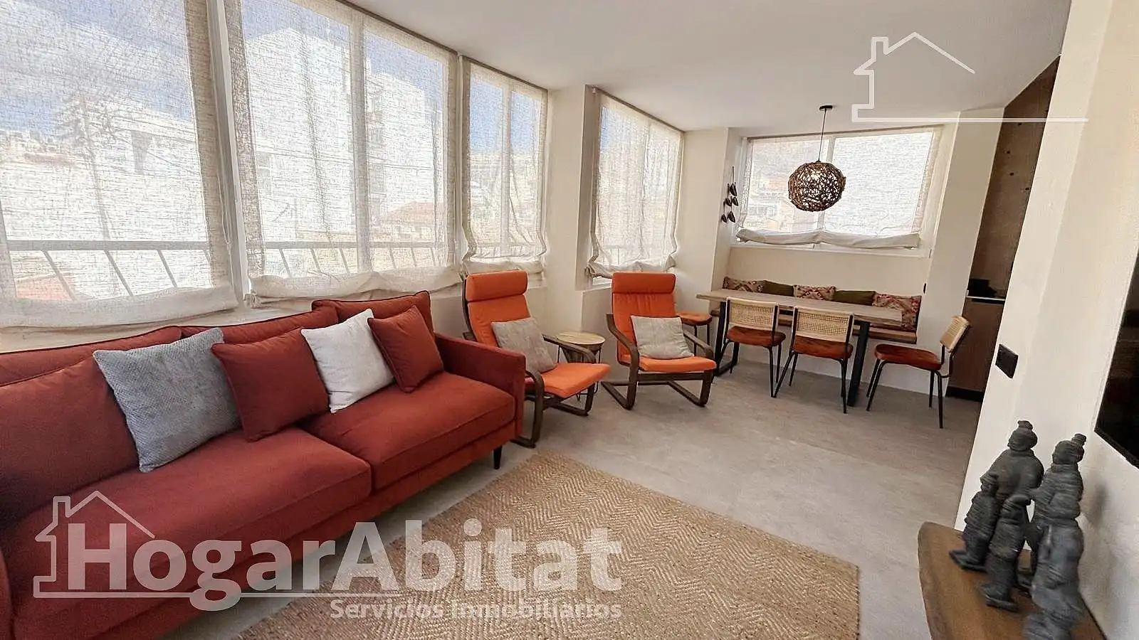 Sala d'estar de Àtic en venda en Alicante / Alacant amb Aire condicionat, Terrassa i Moblat