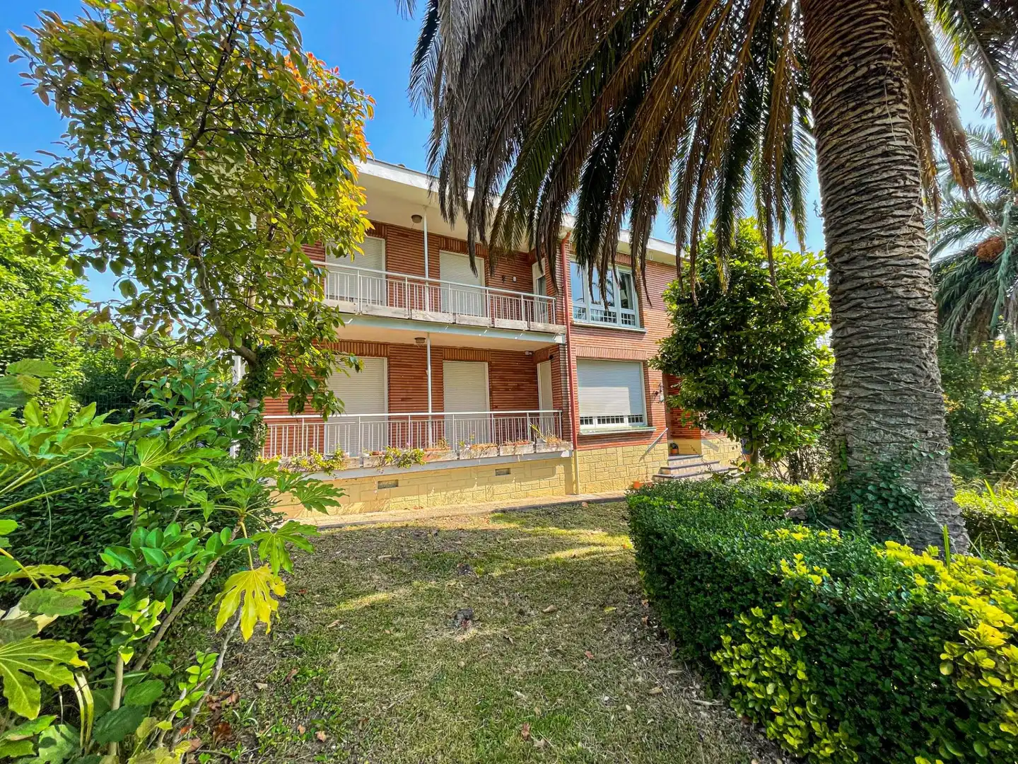 Exterior view of Houses for sale in Abanto y Ciérvana-Abanto Zierbena  with Heating, Private garden and Storage room