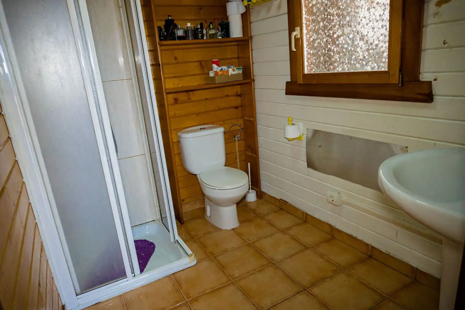 Bany de Casa o xalet en venda en Villagatón amb Aire condicionat, Calefacció i Jardí privat