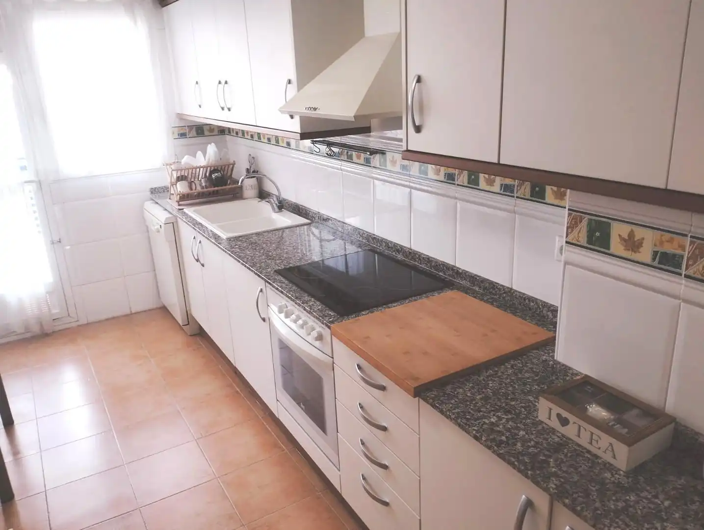 Cocina de Ático en venta en Catarroja con Terraza y Balcón