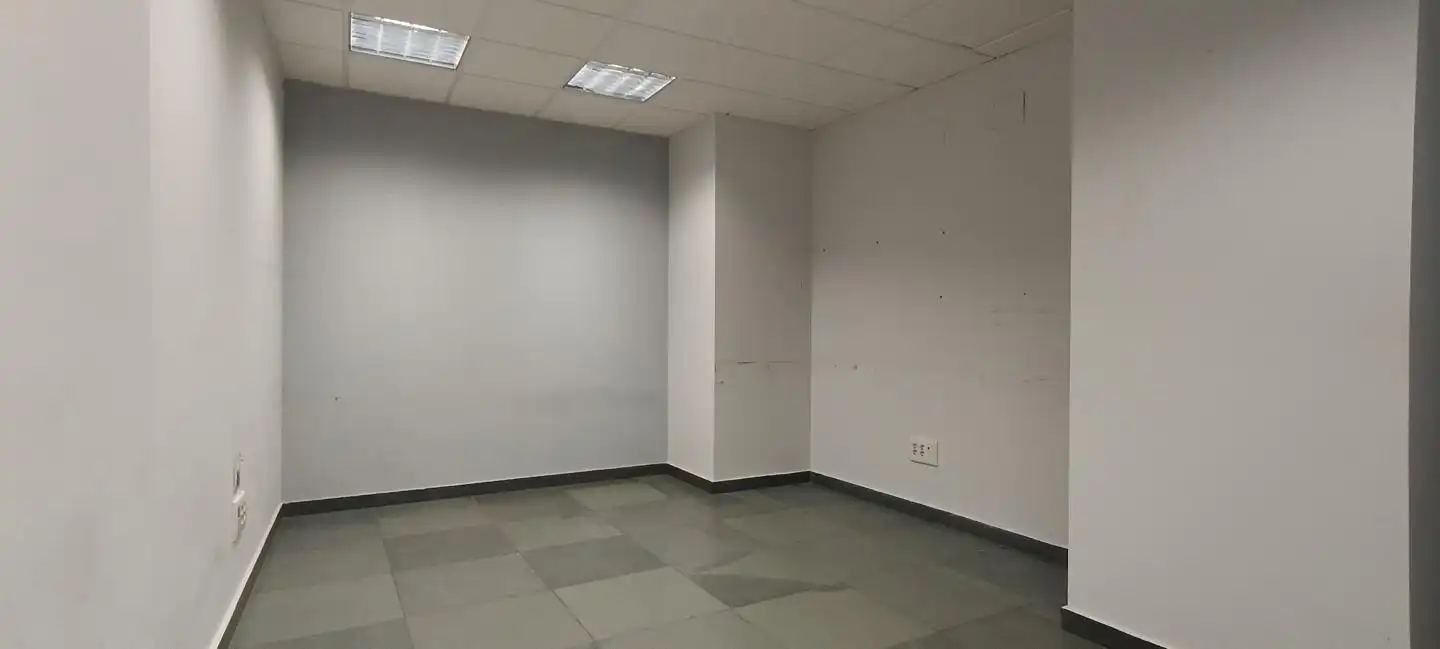 Geschaftsraum zum Verkauf in León Capital 