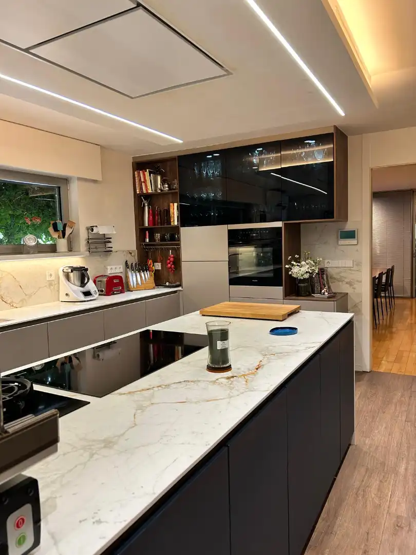 Cuina de Casa adosada en venda en Badalona amb Aire condicionat, Calefacció i Parquet