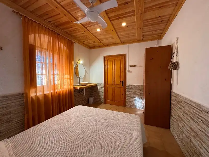 Habitación de Finca rústica en venta en Albons con Jardín privado, Terraza y Trastero