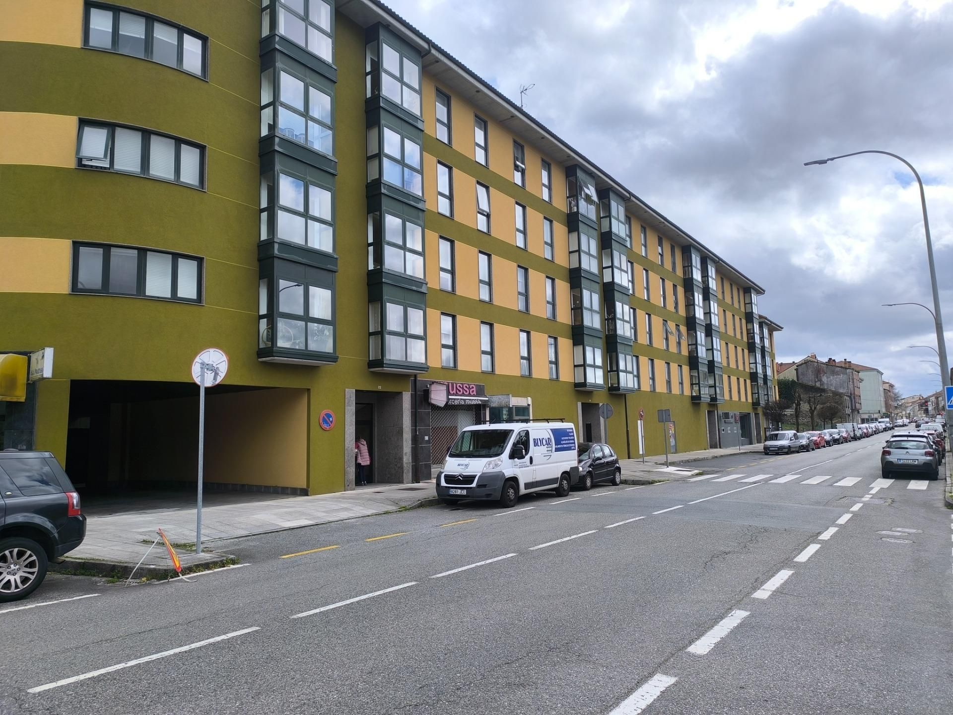 Vista exterior de Garatge en venda en Santiago de Compostela 
