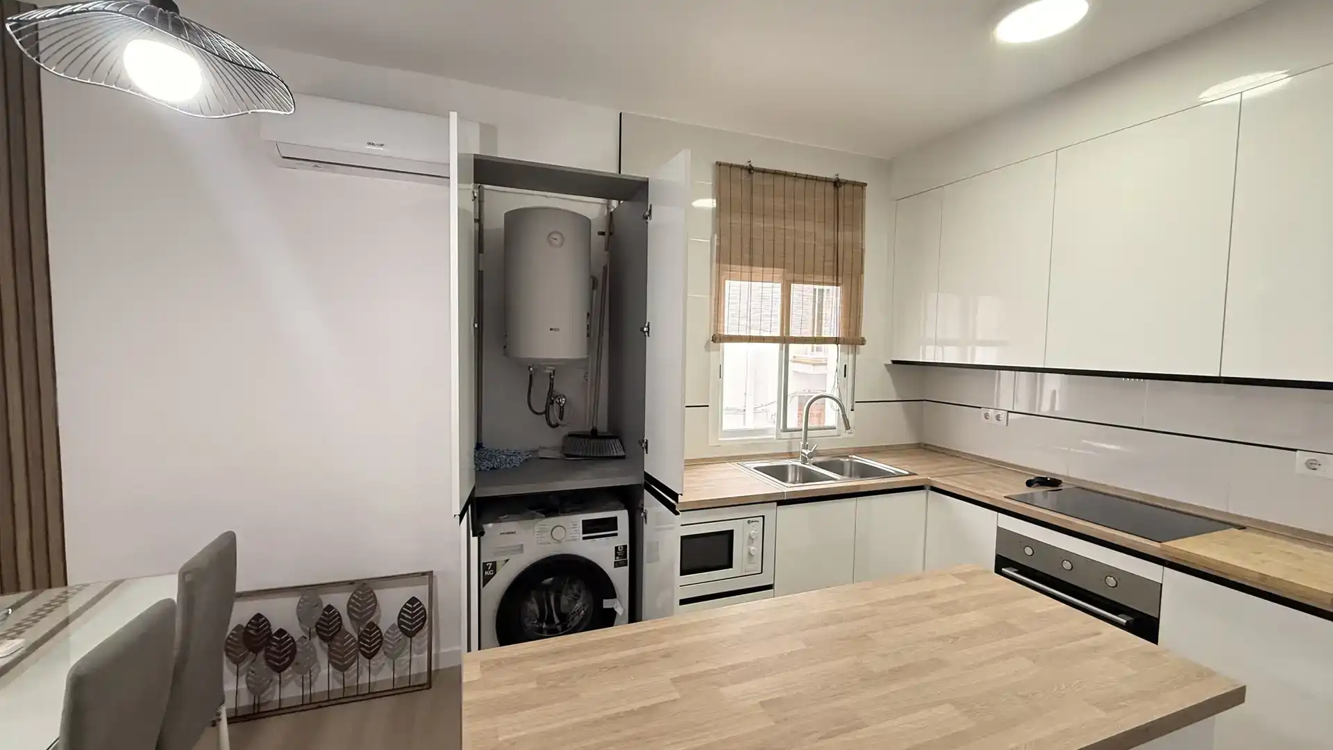 Cuina de Apartament de lloguer en Molvízar amb Aire condicionat i Moblat