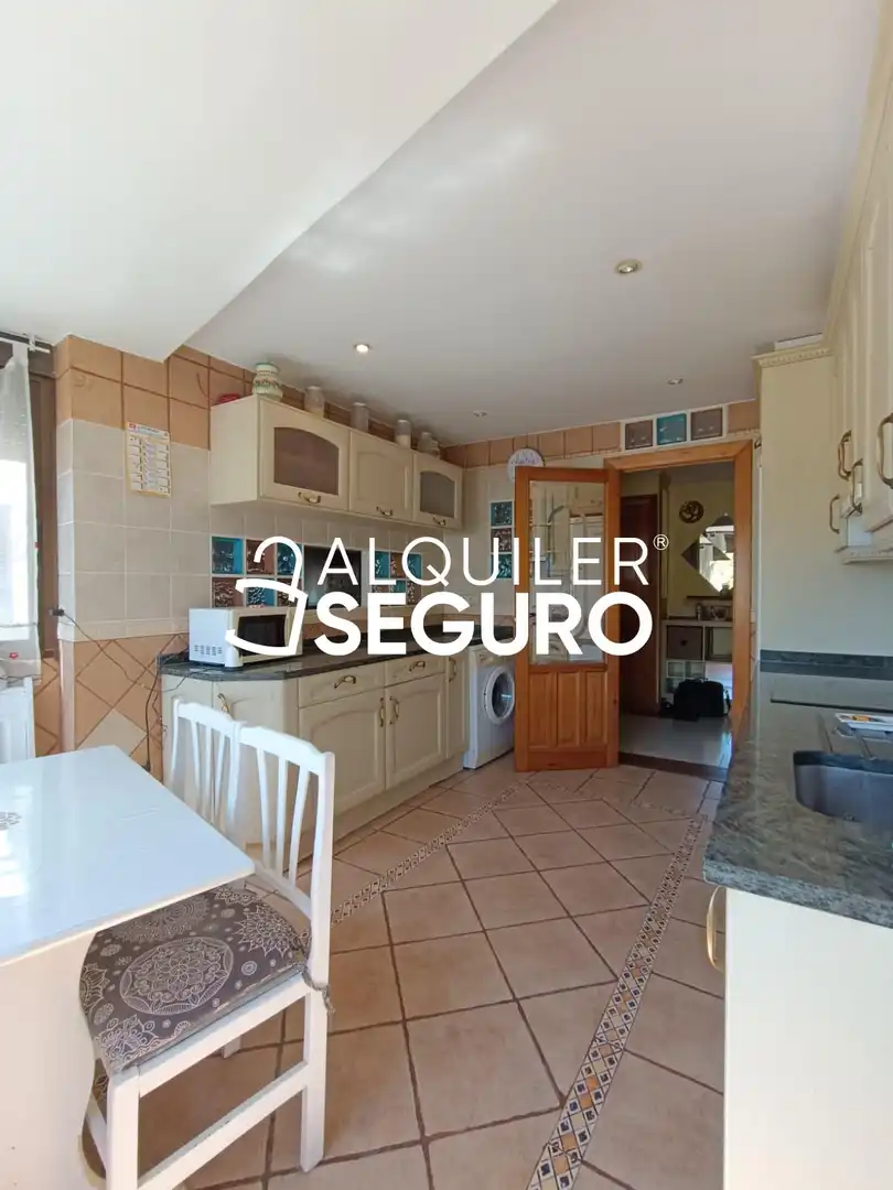 Cocina de Piso de alquiler en Valdemoro con Aire acondicionado, Calefacción y Terraza