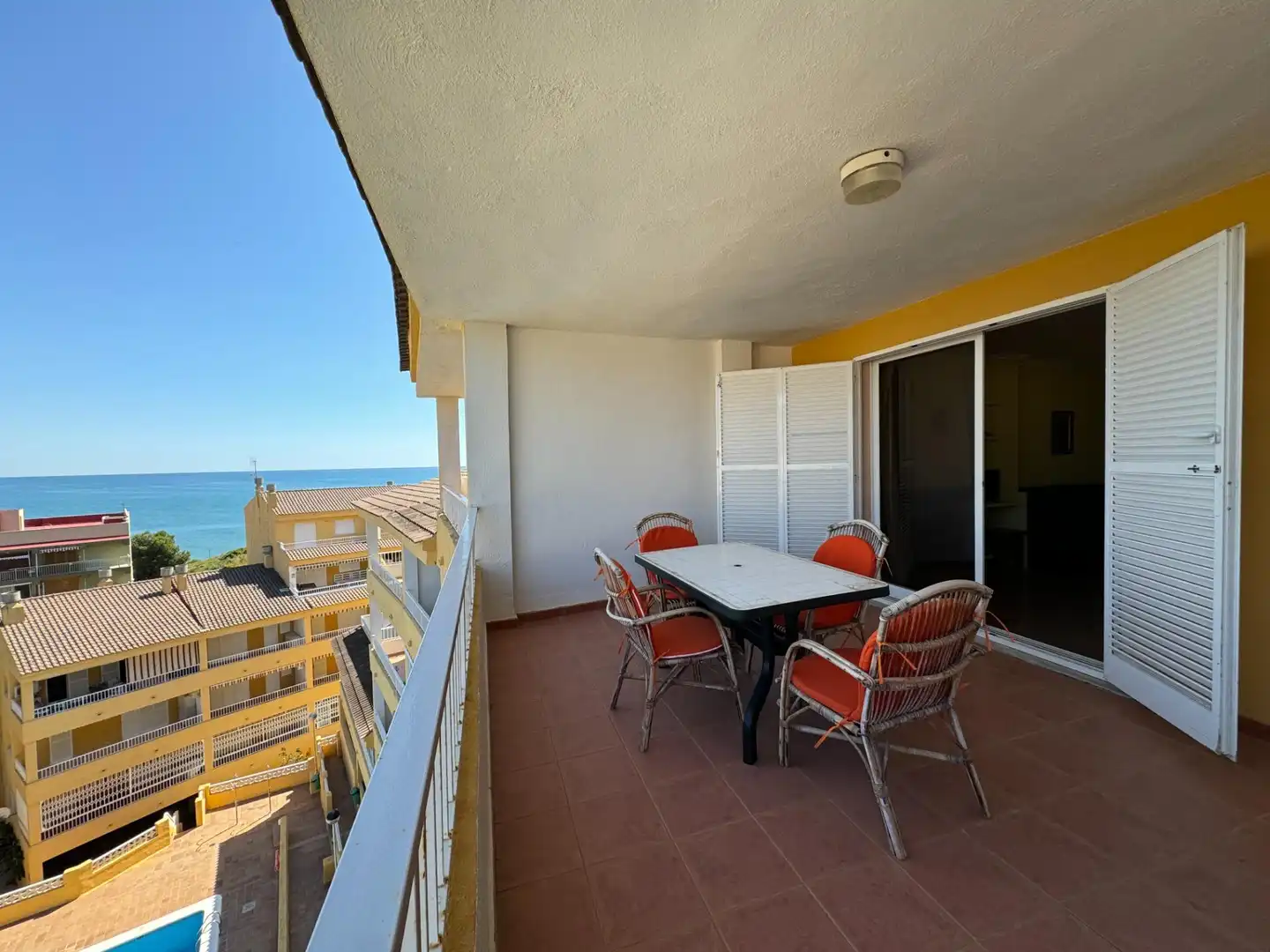 Terrassa de Apartament en venda en Oropesa del Mar / Orpesa amb Terrassa, Moblat i Piscina comunitària