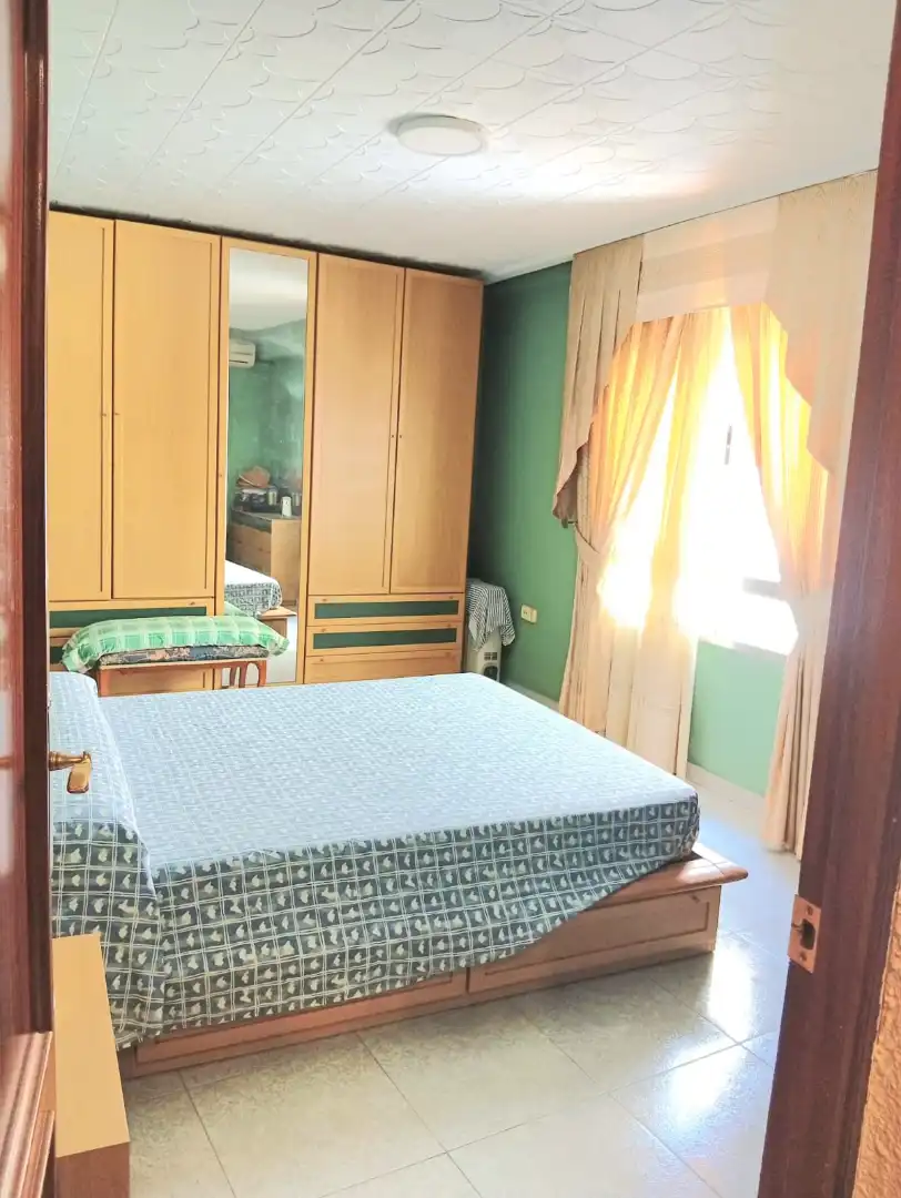Schlafzimmer von Wohnung zum Verkauf in Valencia mit Klimaanlage, Möbliert und Ofen