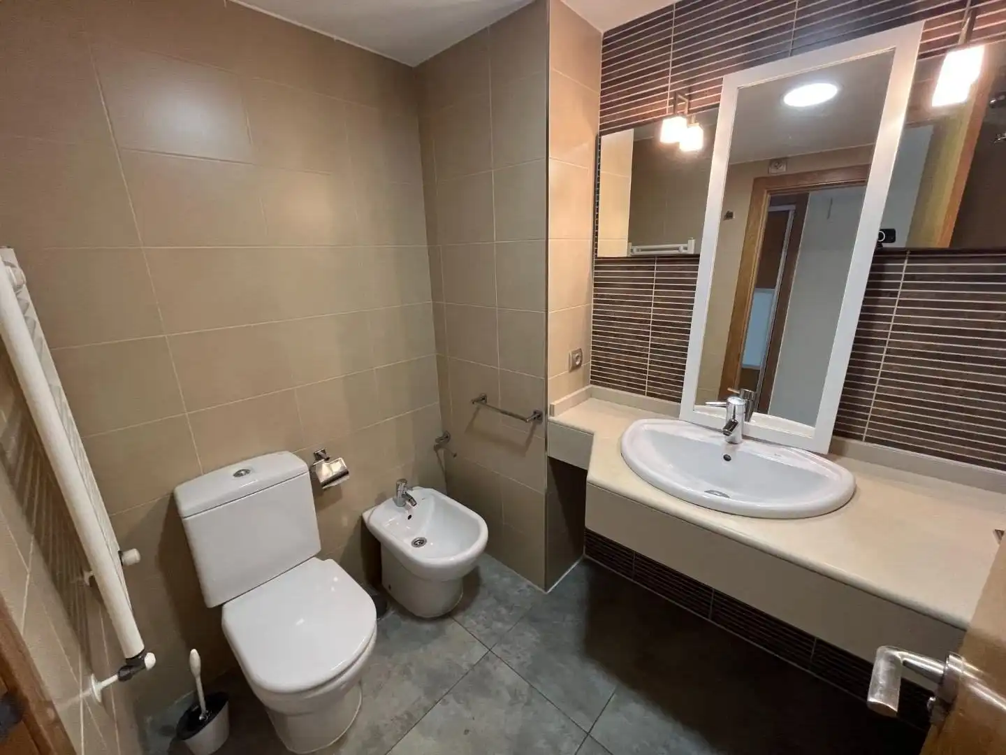 Baño de Apartamento en venta en Alicante / Alacant con Aire acondicionado, Calefacción y Jardín privado