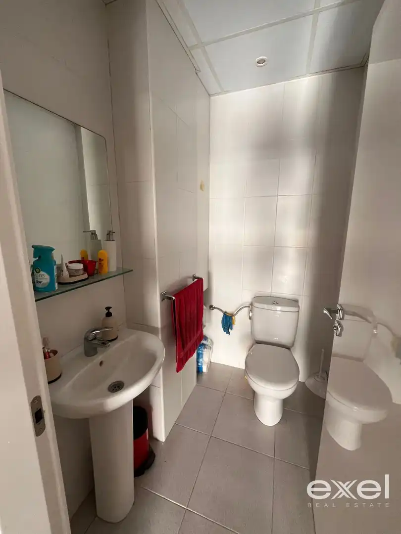 Badezimmer von Geschaftsraum zur Miete in Cornellà de Llobregat mit Klimaanlage