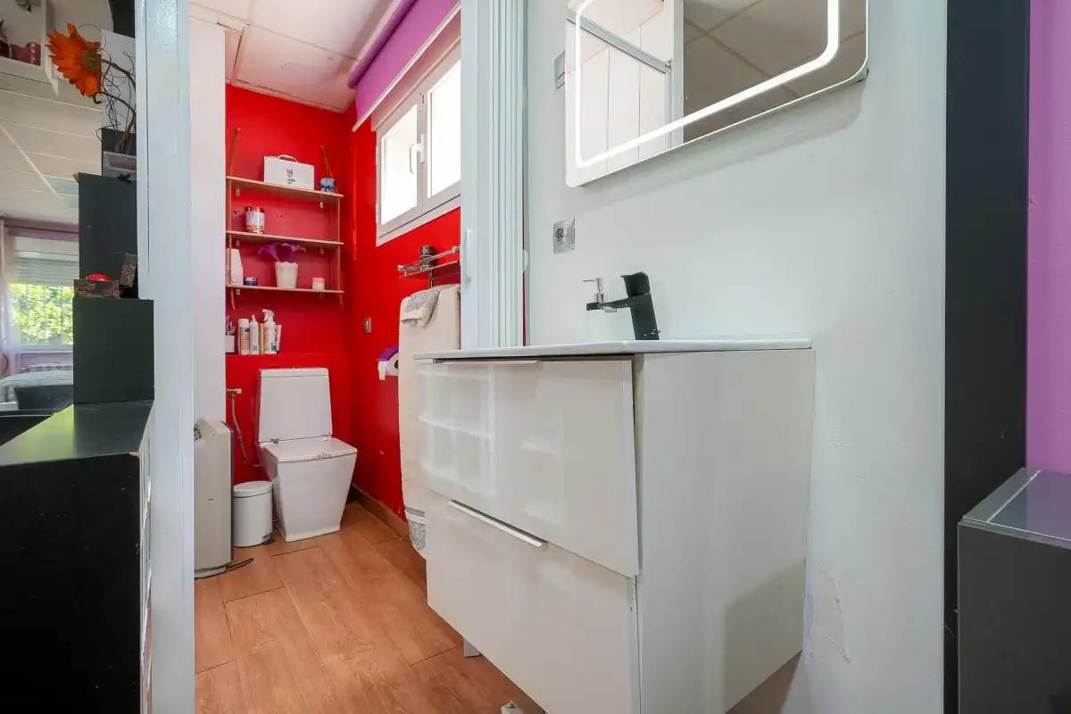 Baño de Casa adosada en venta en Pioz con Aire acondicionado, Calefacción y Jardín privado