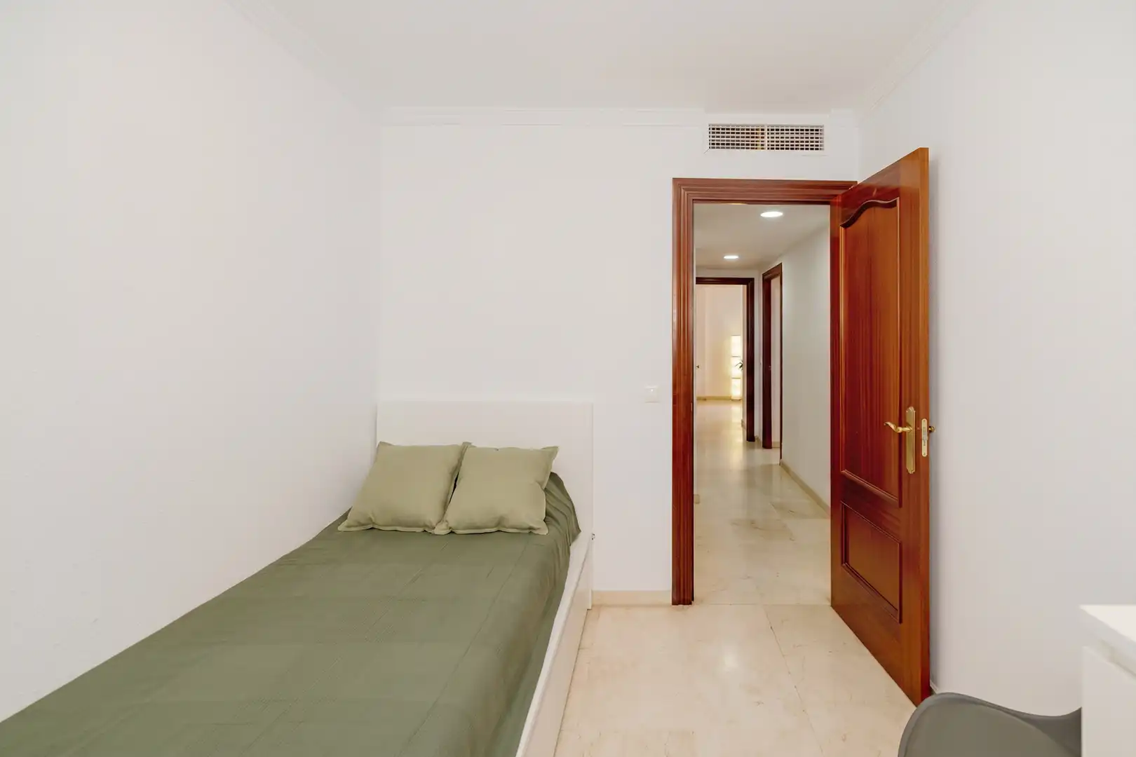 Habitación de Piso en venta en Málaga con Aire acondicionado, Amueblado y Balcón