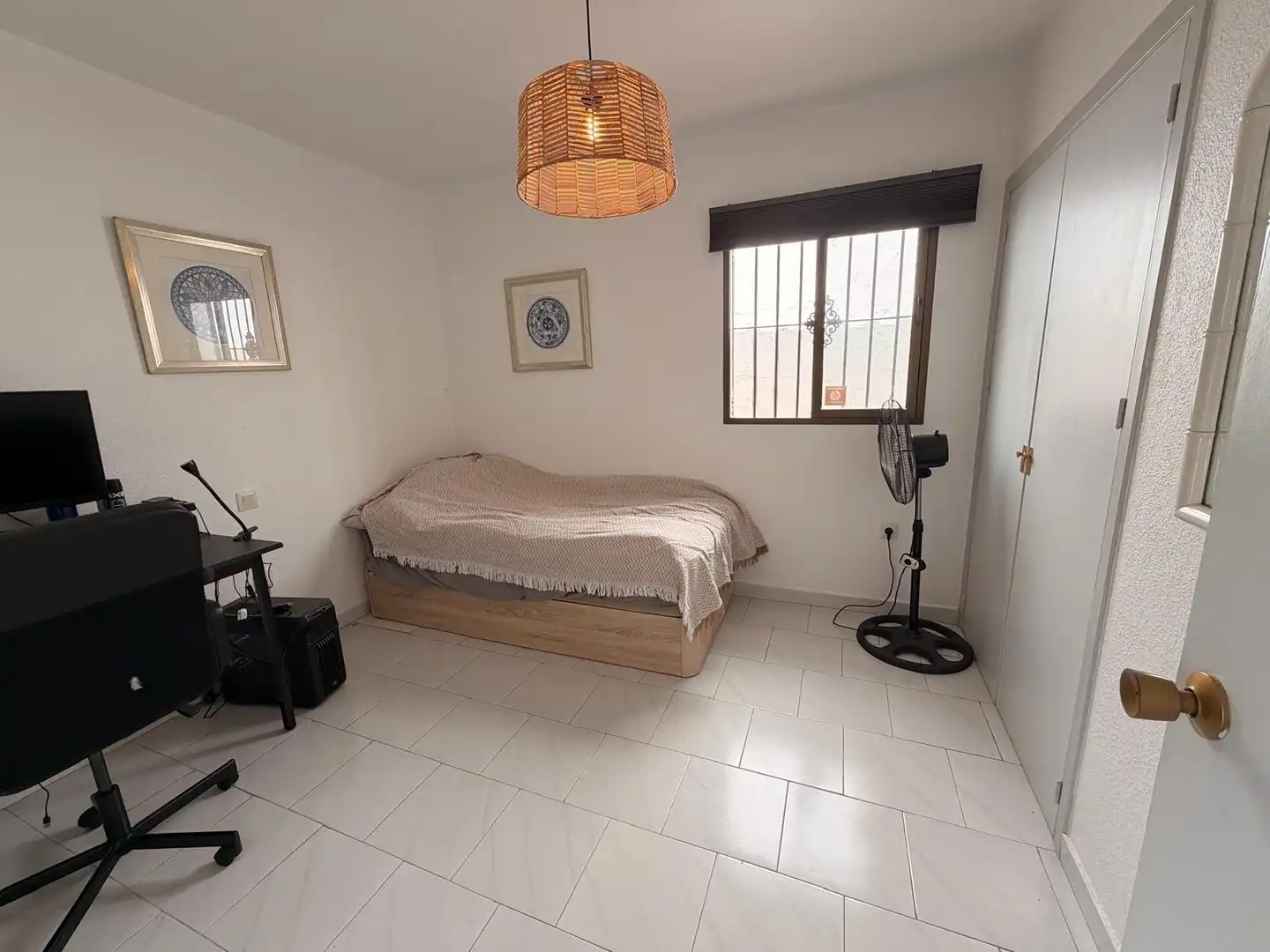 Dormitori de Casa adosada de lloguer en Mijas amb Aire condicionat, Calefacció i Jardí privat