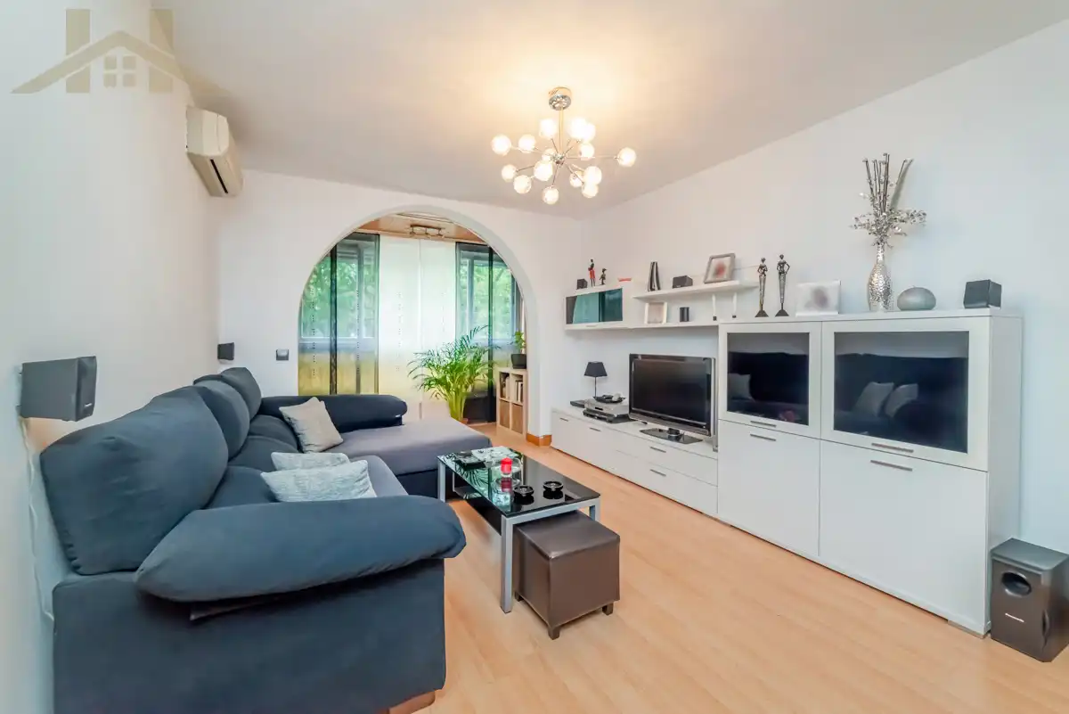 Wohnzimmer von Wohnung zum Verkauf in Pinto mit Klimaanlage, Heizung und Terrasse