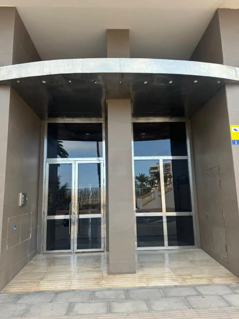 Piso en venta en Melilla con Aire acondicionado, Calefacción y Terraza