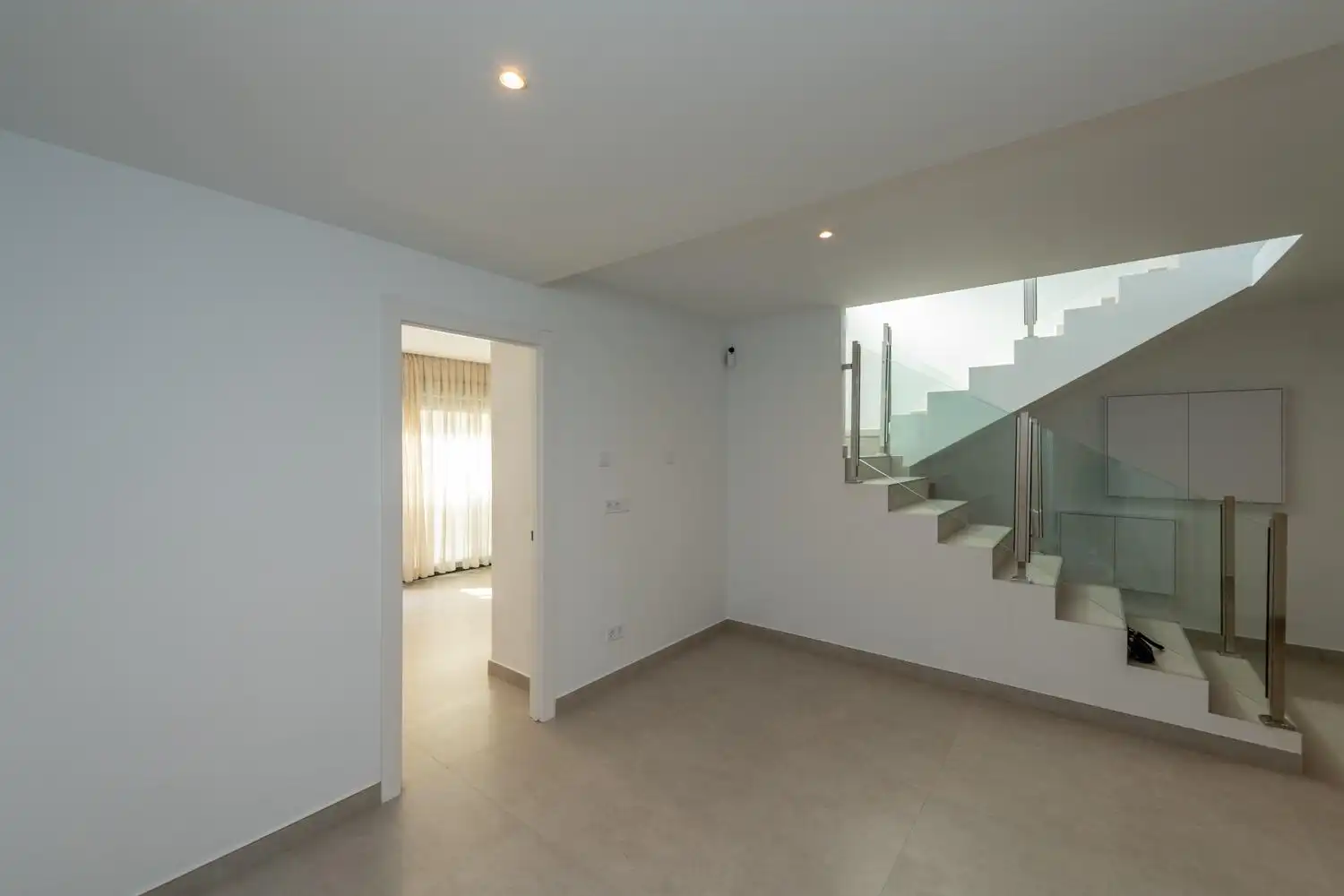 Haus oder Chalet zur Miete in El Campello mit Klimaanlage, Privatgarten und Terrasse