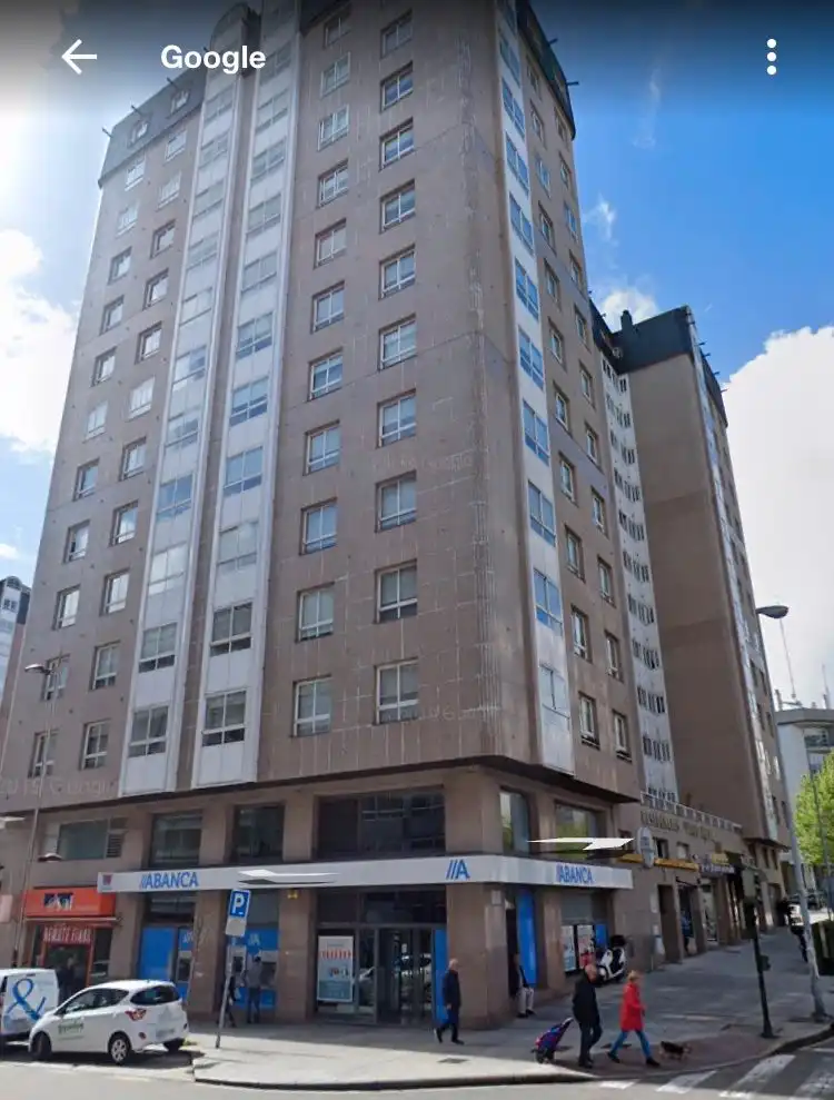 Vista exterior de Local en venta en Vigo 