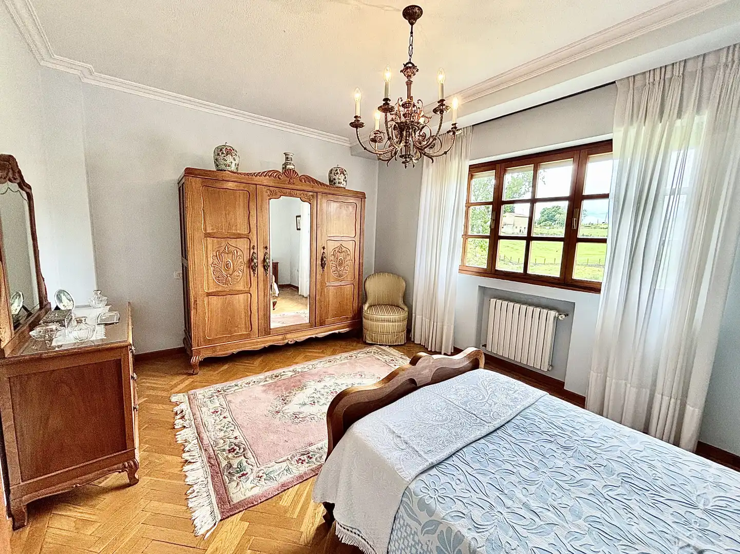 Bedroom of Houses for sale in Sariego  with Heating, Private garden and Parquet flooring