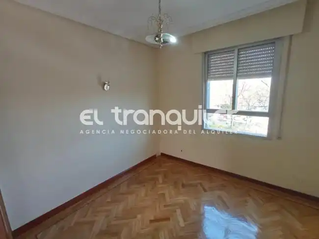 Bedroom of Flat for rent in Madrid  with Air Conditioner, Parquet flooring and Washing machine