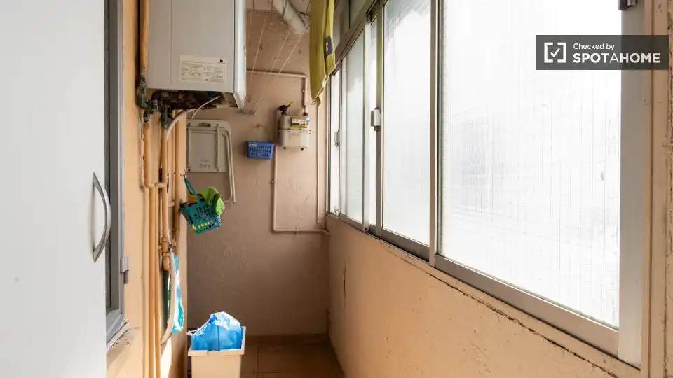 Balcony of Flat for rent in Madrid  with Air Conditioner, Heating and Furnished