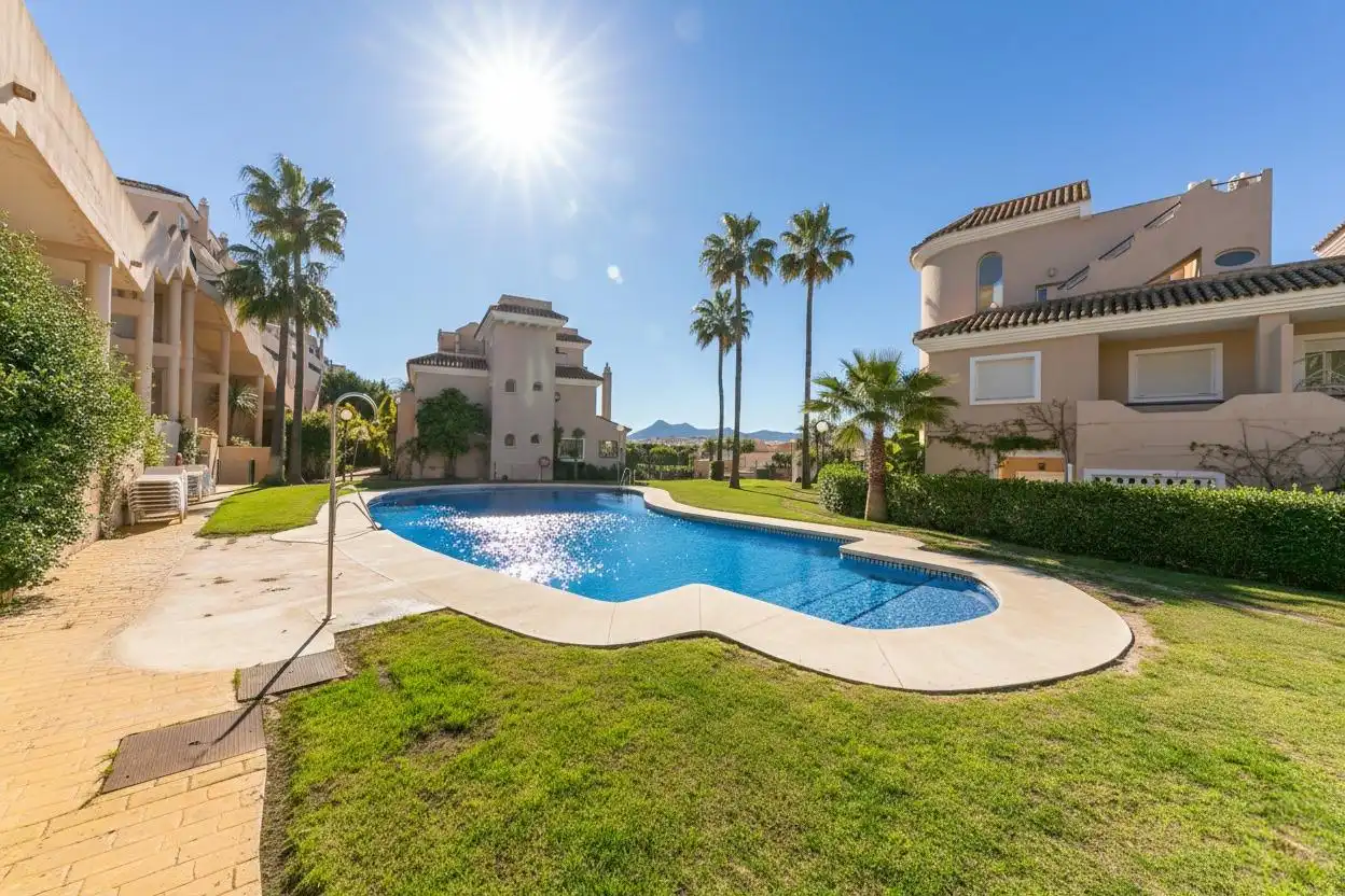 Maison mitoyenne avec piscine à vendre à La Duquesa, imagen 6
