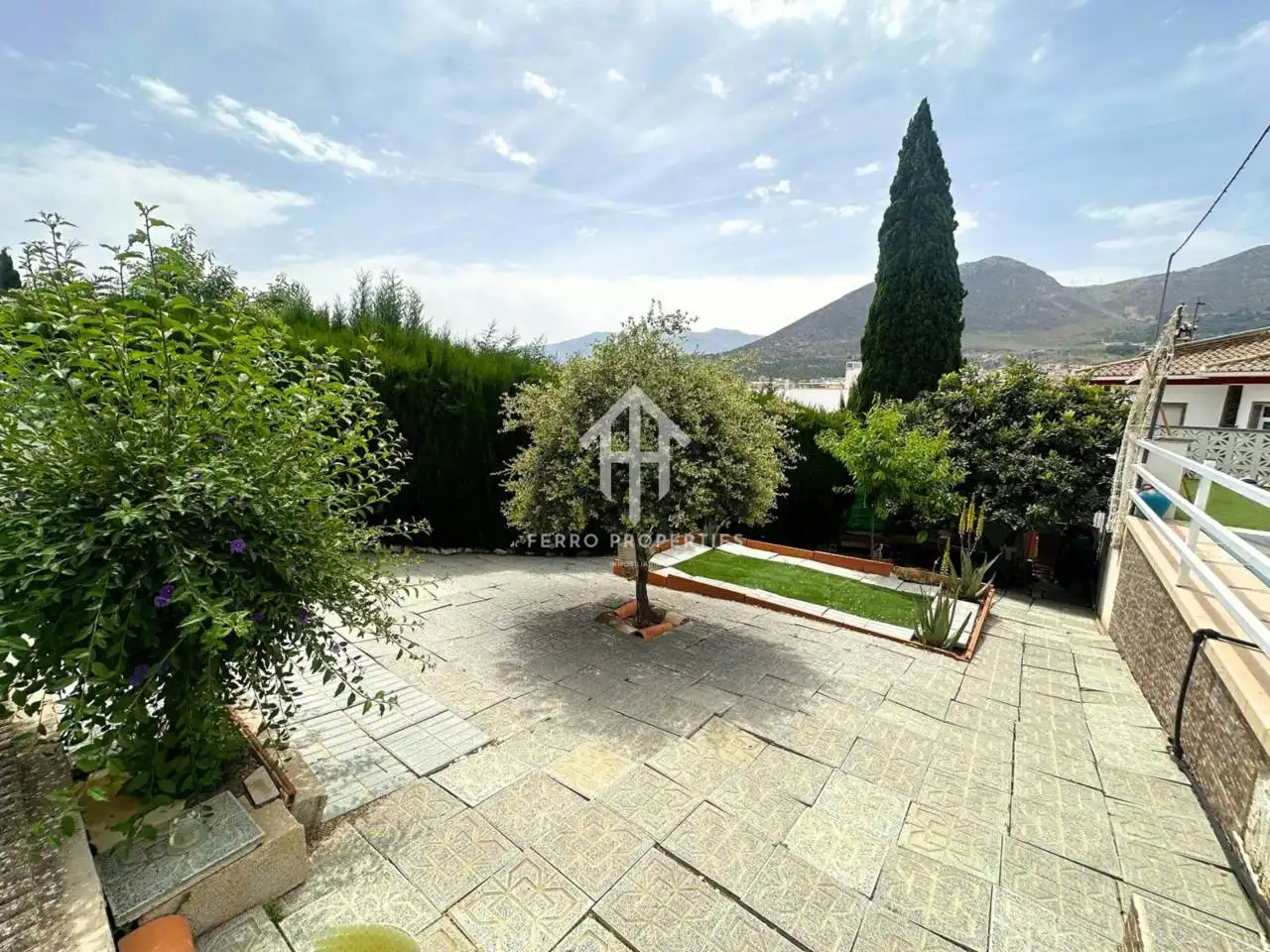 Jardí de Casa o xalet en venda en Loja amb Aire condicionat, Jardí privat i Terrassa