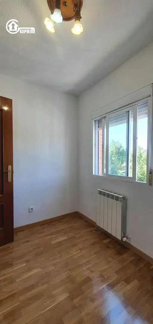 Habitación de Piso en venta en Madrid con Calefacción y Parquet