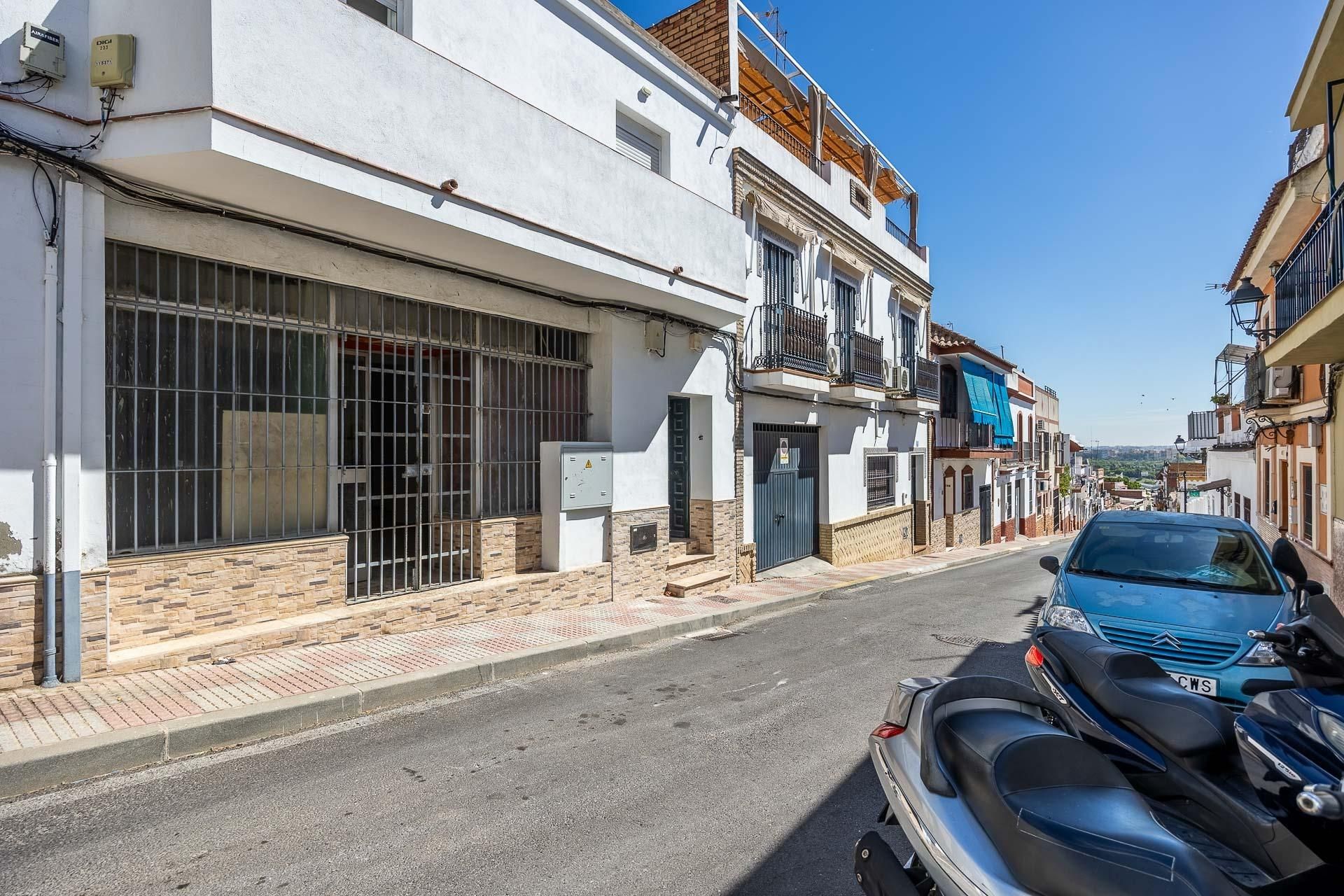 Exterior view of House or chalet for sale in Tomares