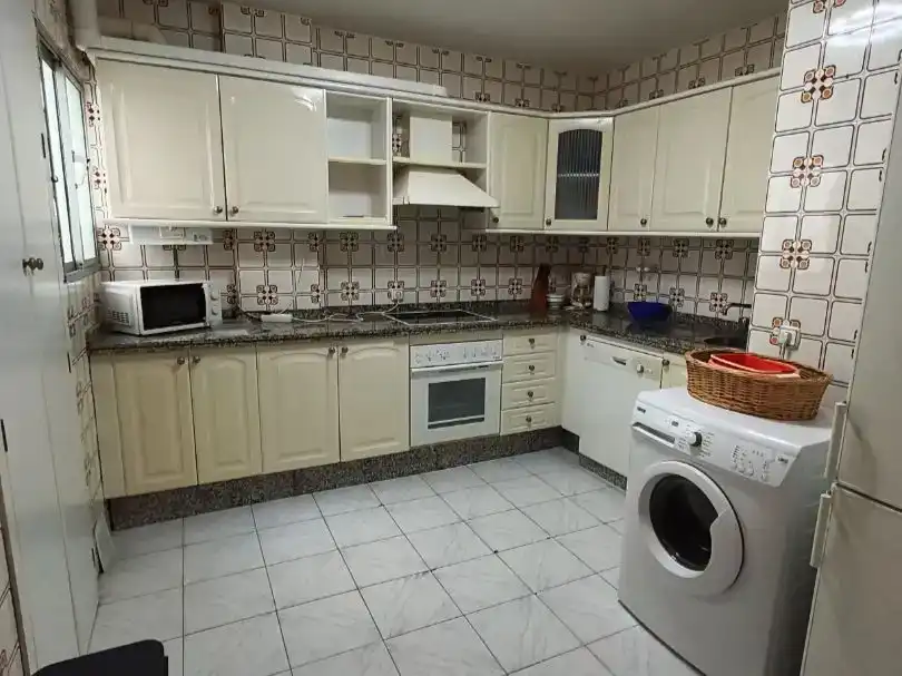 Küche von Wohnung zum Verkauf in  Huelva Capital mit Balkon