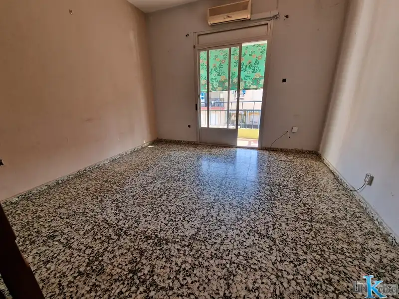 Habitación de Piso en venta en Linares con Balcón