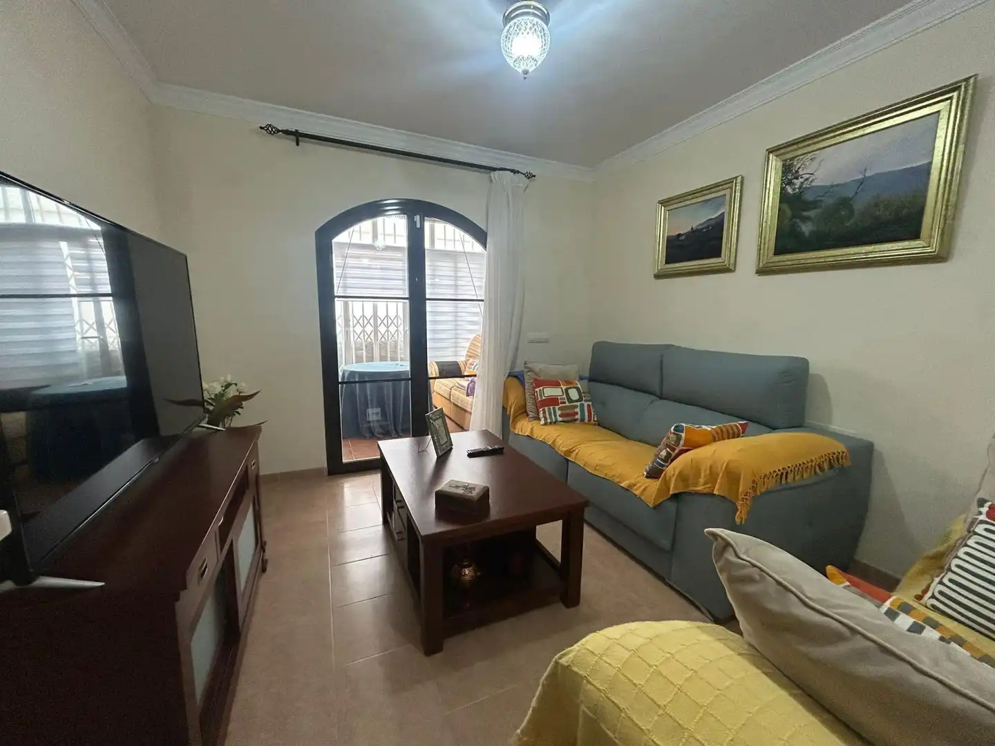 Sala d'estar de Casa o xalet en venda en Sierra de Yeguas amb Aire condicionat, Calefacció i Jardí privat