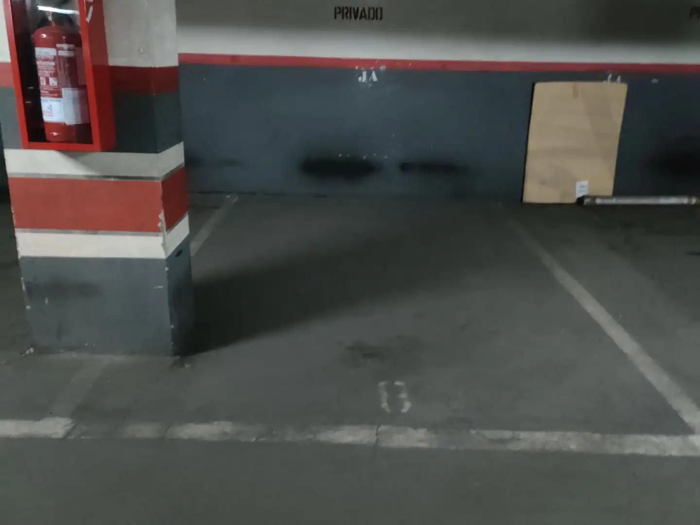 Einzelparkplatz zur Miete in Passatge de Forasté 4