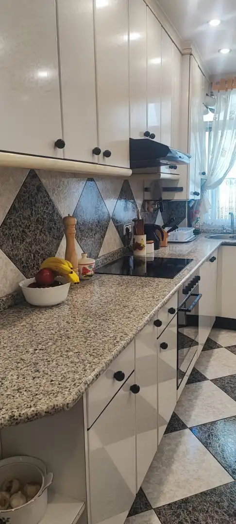 Kitchen of Flat for sale in  Logroño  with Heating