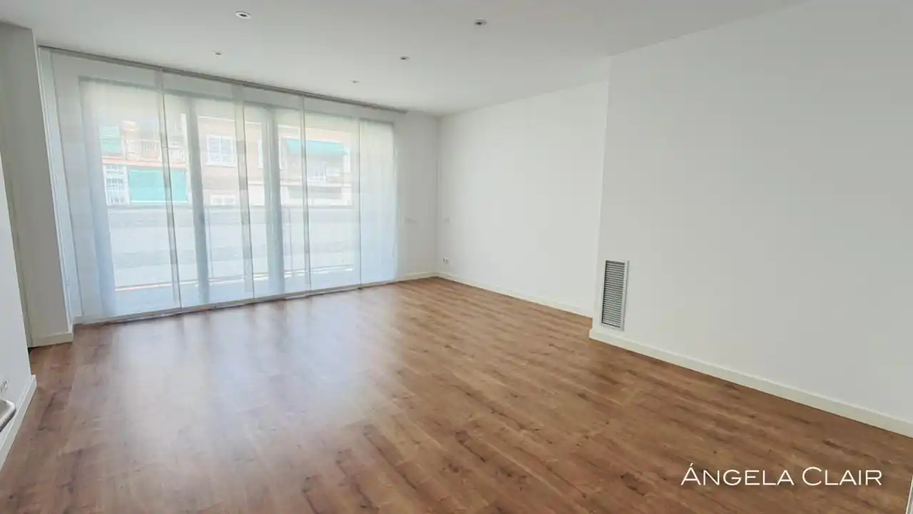 Sala de estar de Piso de alquiler en Barcelona con Aire acondicionado, Calefacción y Parquet