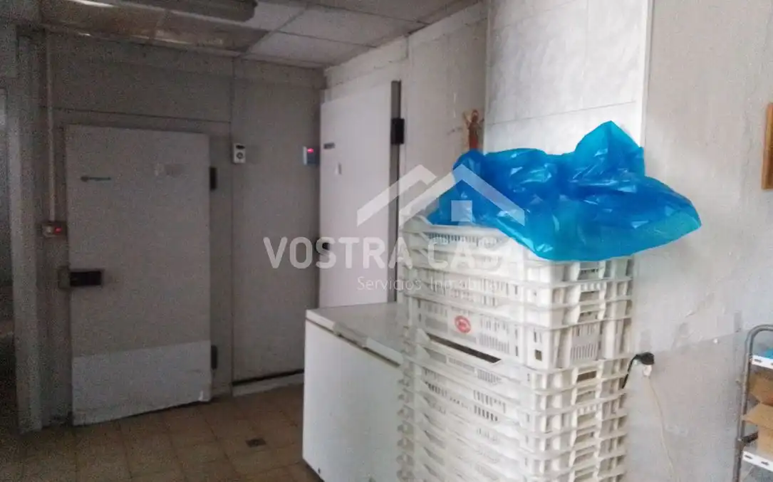 Local en venda en Ayora amb Aire condicionat
