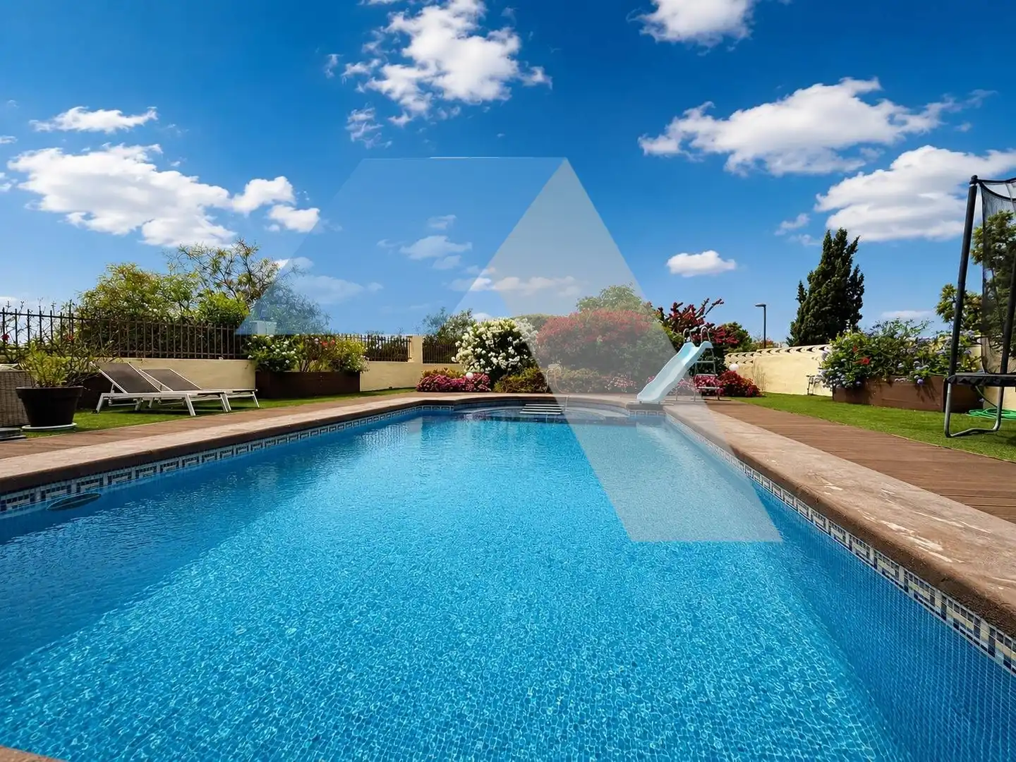 Swimming pool of Houses for sale in San Vicente del Raspeig / Sant Vicent del Raspeig  with Air Conditioner, Heating and Private garden