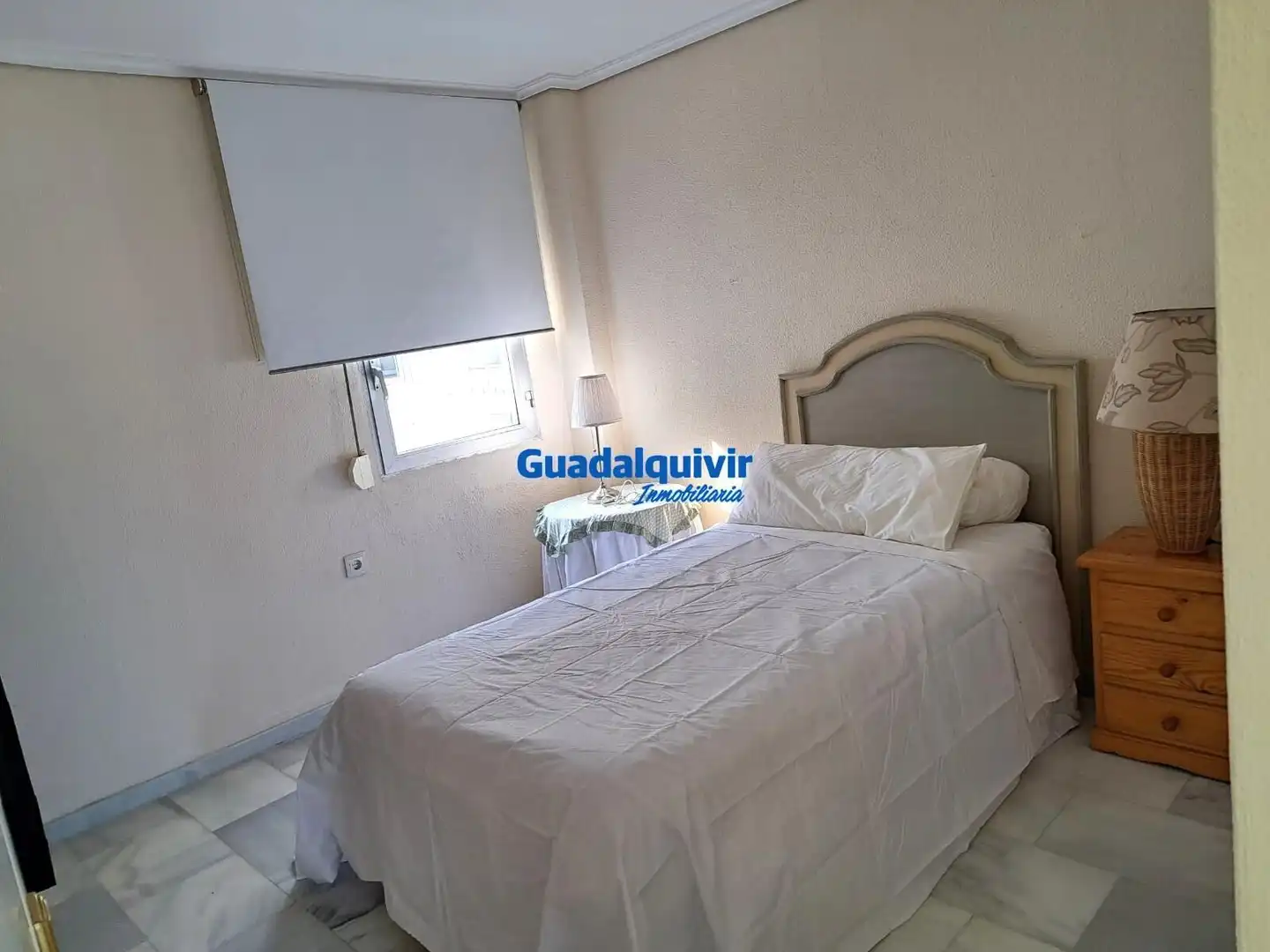 Bedroom of Flat for rent in Sevilla  with Air Conditioner, Furnished and Community pool