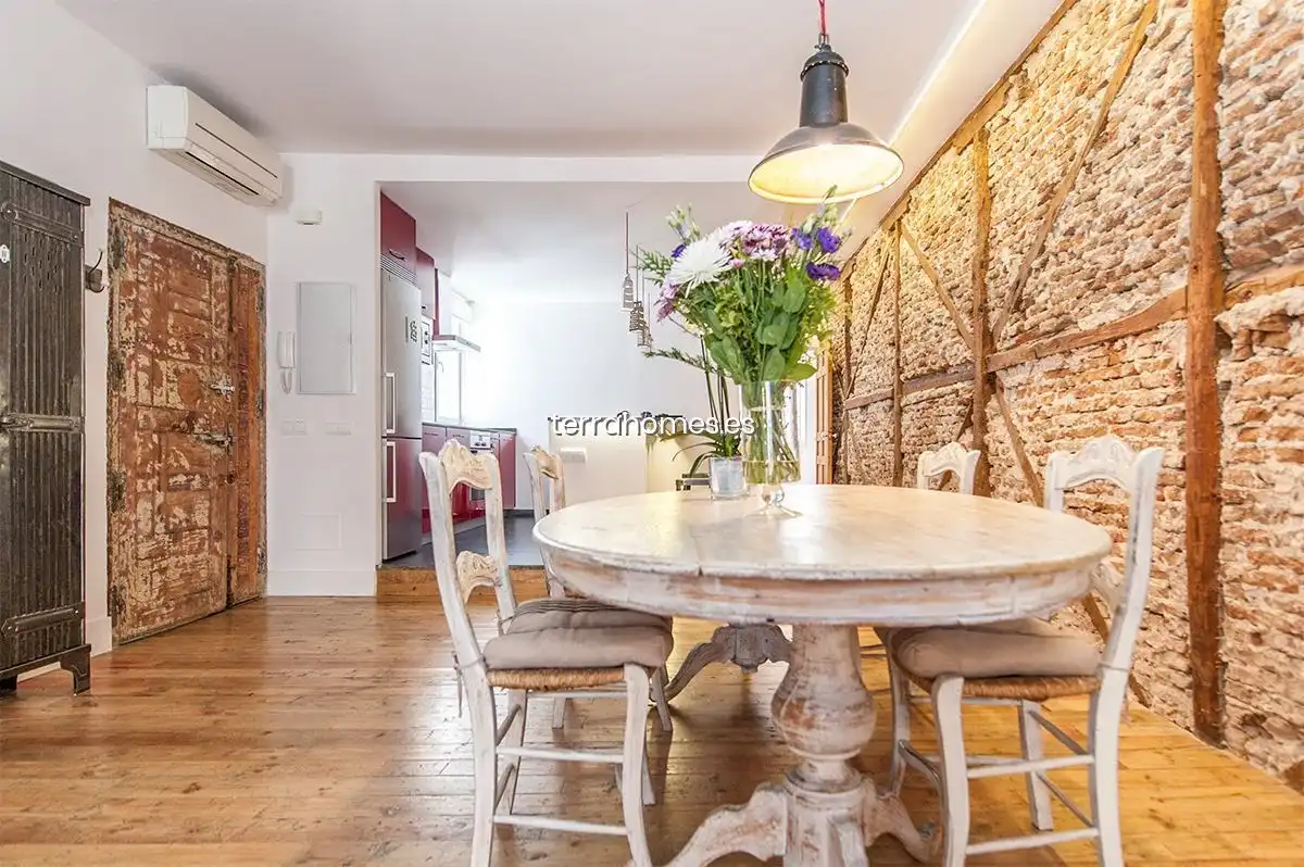 Comedor de Dúplex de alquiler en Madrid con Aire acondicionado, Calefacción y Amueblado