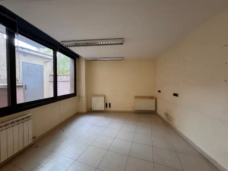Office for rent in La Bisbal d'Empordà  with Air Conditioner, Heating and Terrace